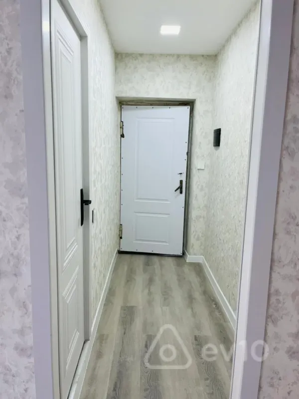 Satılır 2 otaqlı köhnə tikili 35 m²