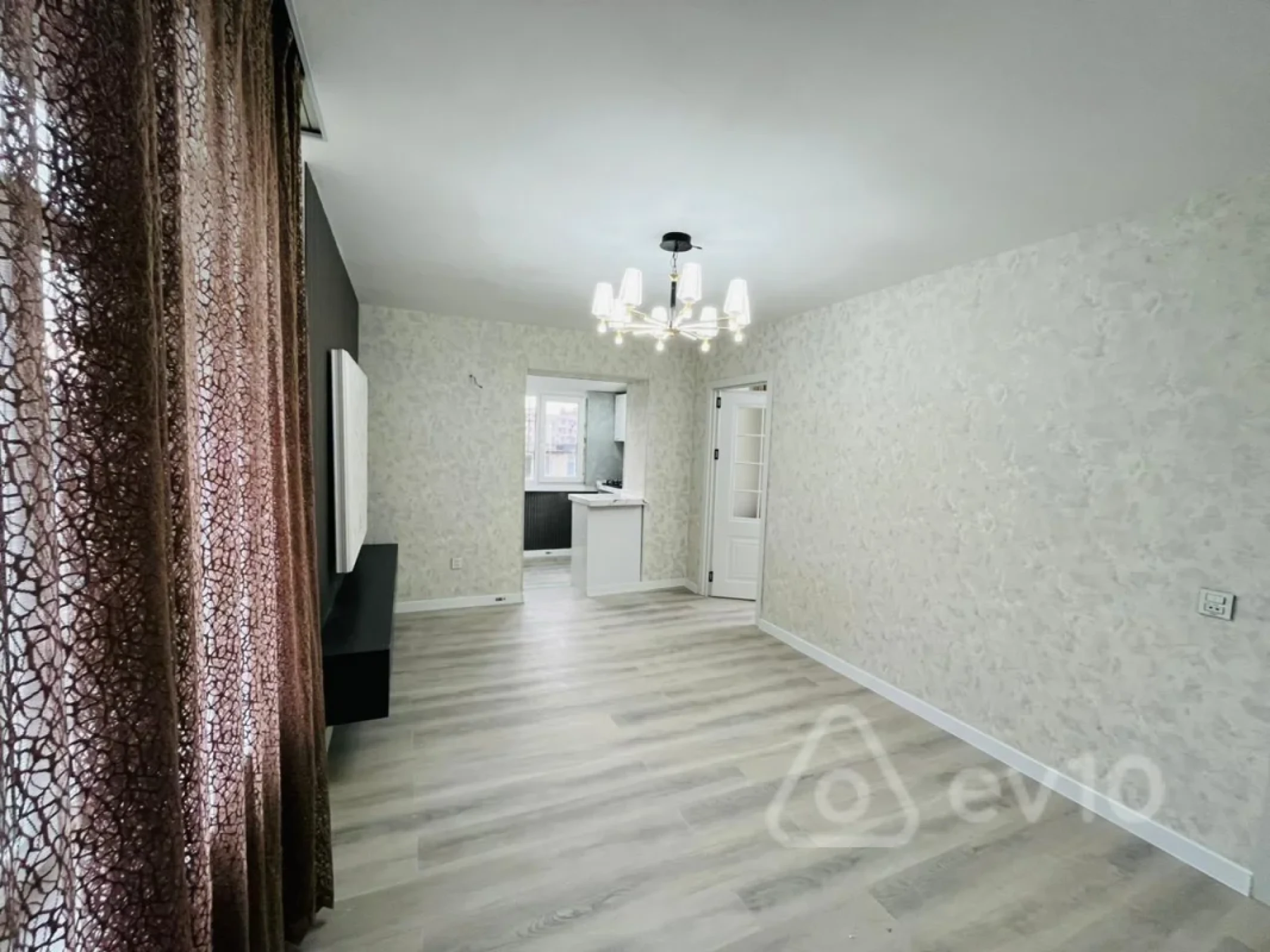 Satılır 2 otaqlı köhnə tikili 35 m²