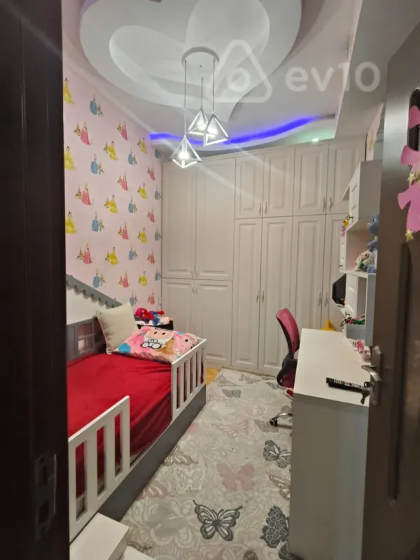 Satılır 3 otaqlı yeni tikili 81 m²