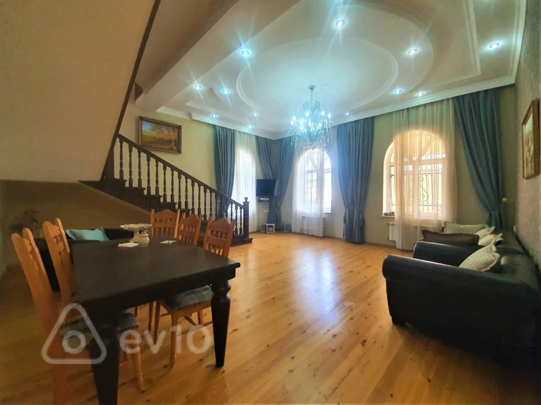 Kirayə verilir 5 otaqlı həyət evi 600 m²