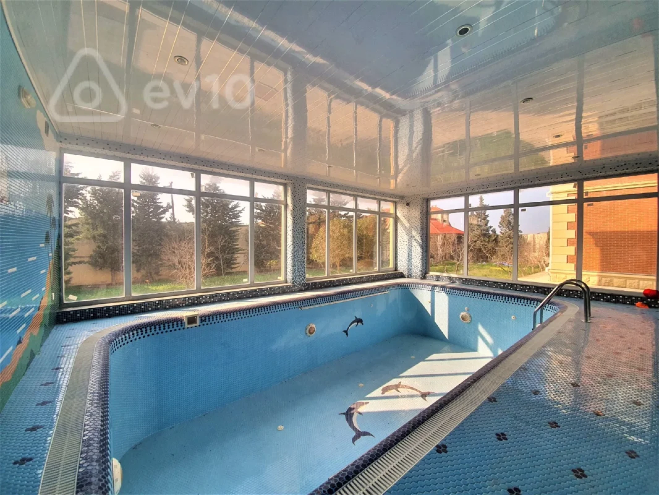 Kirayə verilir 5 otaqlı həyət evi 600 m²