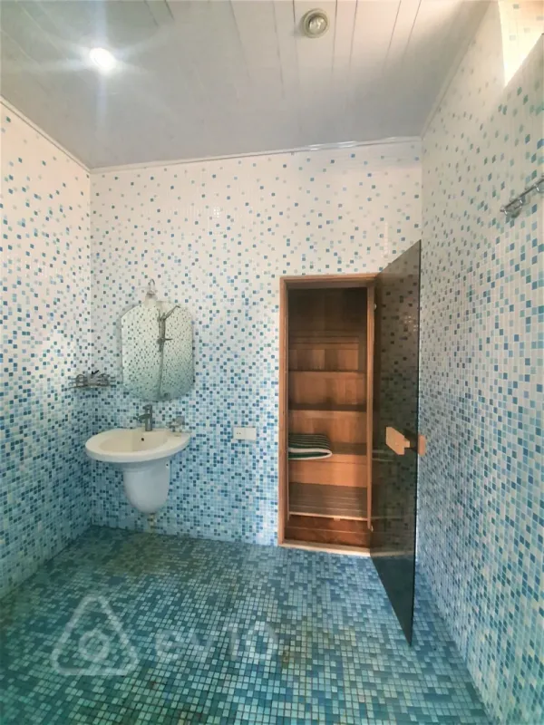 Kirayə verilir 5 otaqlı həyət evi 600 m²