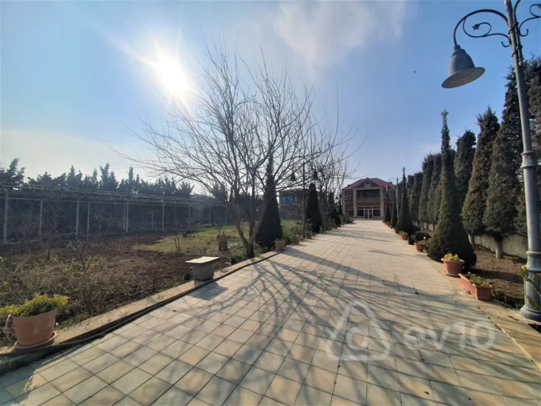 Kirayə verilir 5 otaqlı həyət evi 600 m²
