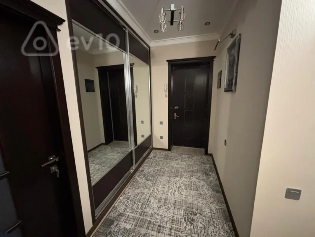 Kirayə verilir 3 otaqlı ofis 100 m²