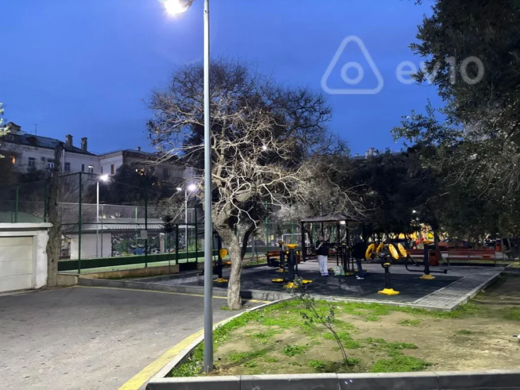 Kirayə verilir 3 otaqlı ofis 100 m²