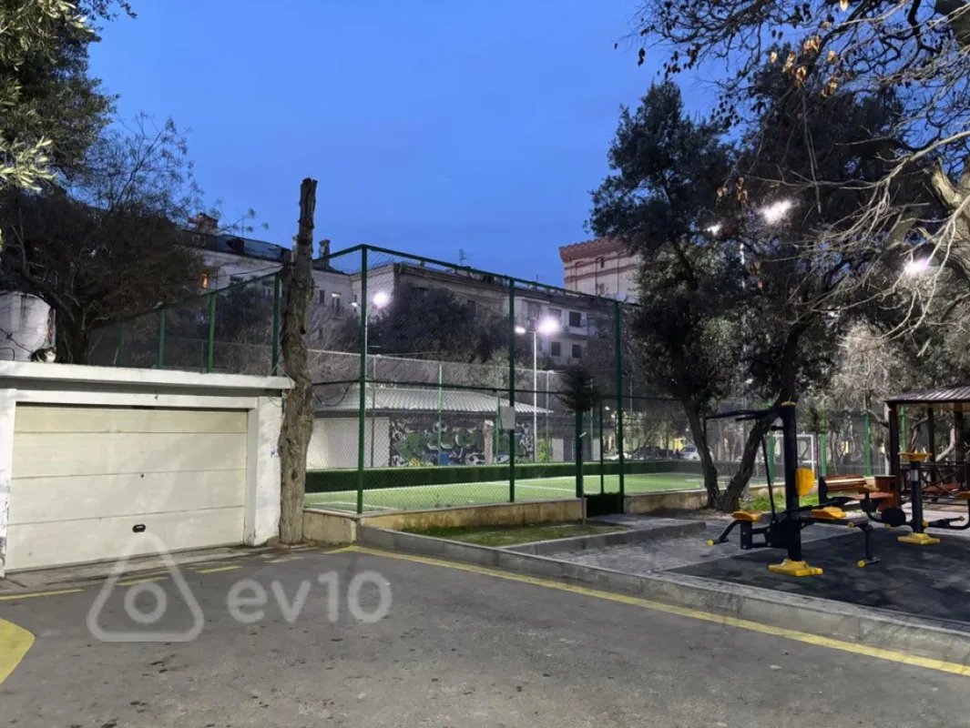 Kirayə verilir 3 otaqlı ofis 100 m²