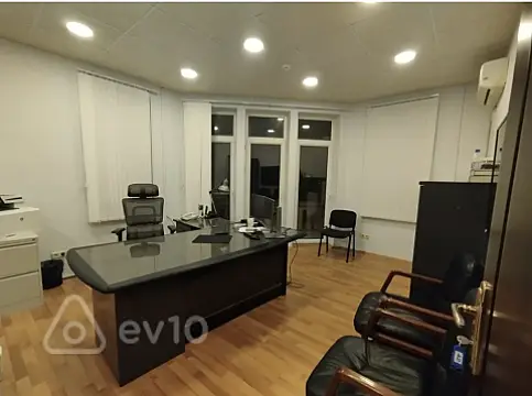 Kirayə verilir 4 otaqlı ofis 80 m² — Bakı, Nərimanov 4 otaq 80.00 m²