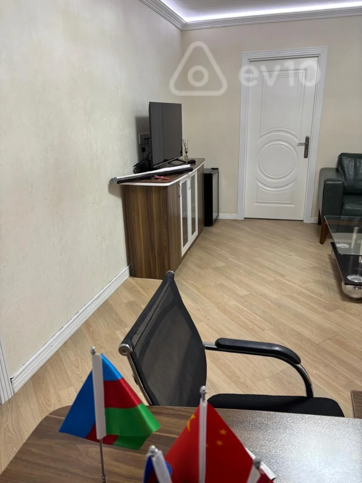 Kirayə verilir 4 otaqlı ofis 80 m²