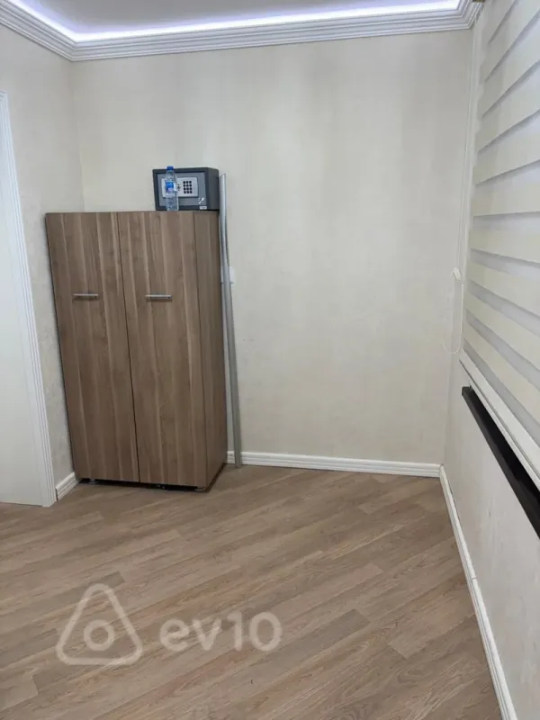 Kirayə verilir 4 otaqlı ofis 80 m²