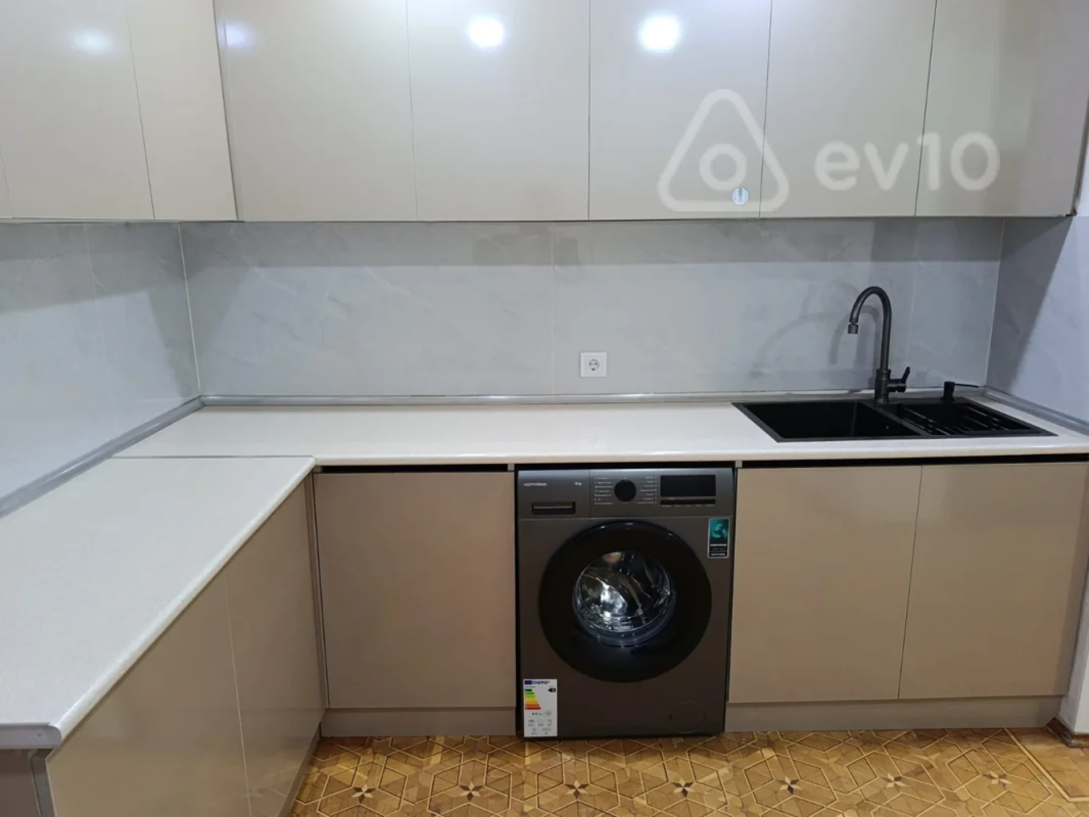 Kirayə verilir 3 otaqlı köhnə tikili 85 m²