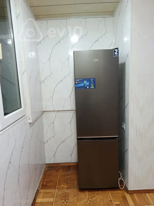 Kirayə verilir 3 otaqlı köhnə tikili 85 m²