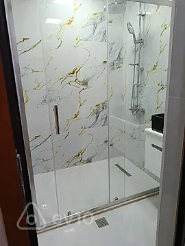 Kirayə verilir 3 otaqlı köhnə tikili 85 m²