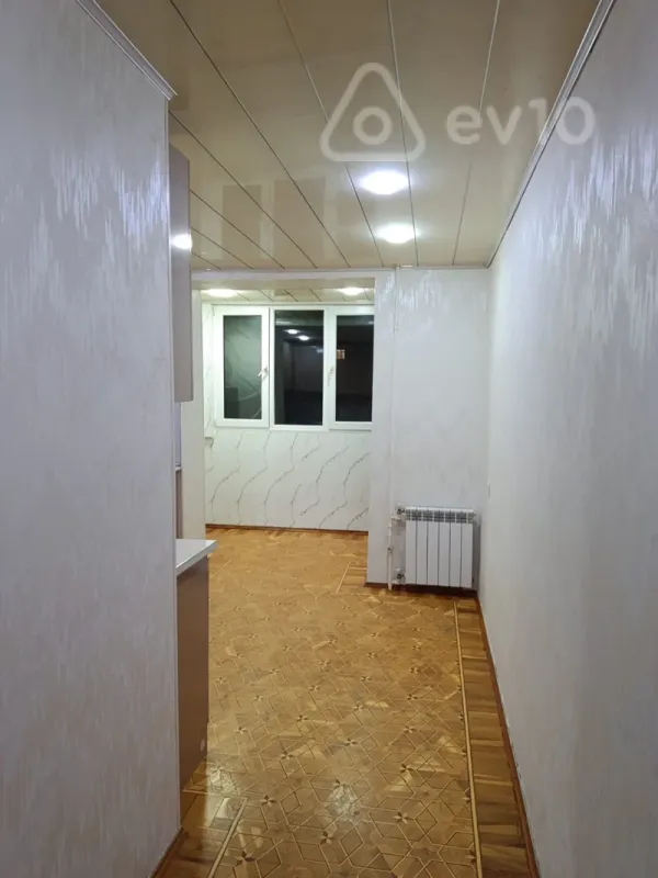 Kirayə verilir 3 otaqlı köhnə tikili 85 m²