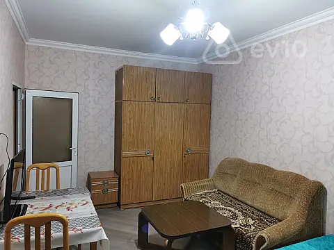 Kirayə verilir 1 otaqlı köhnə tikili 40 m²