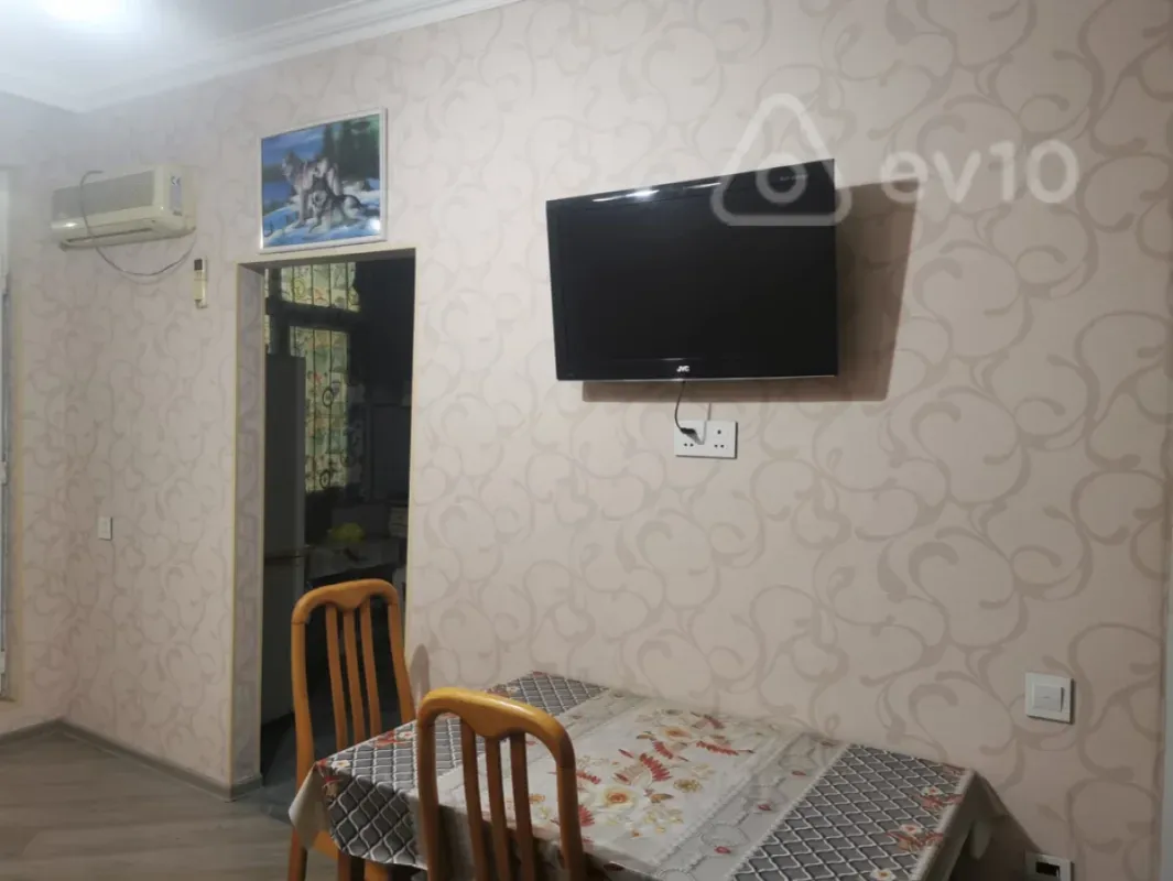 Kirayə verilir 1 otaqlı köhnə tikili 40 m²