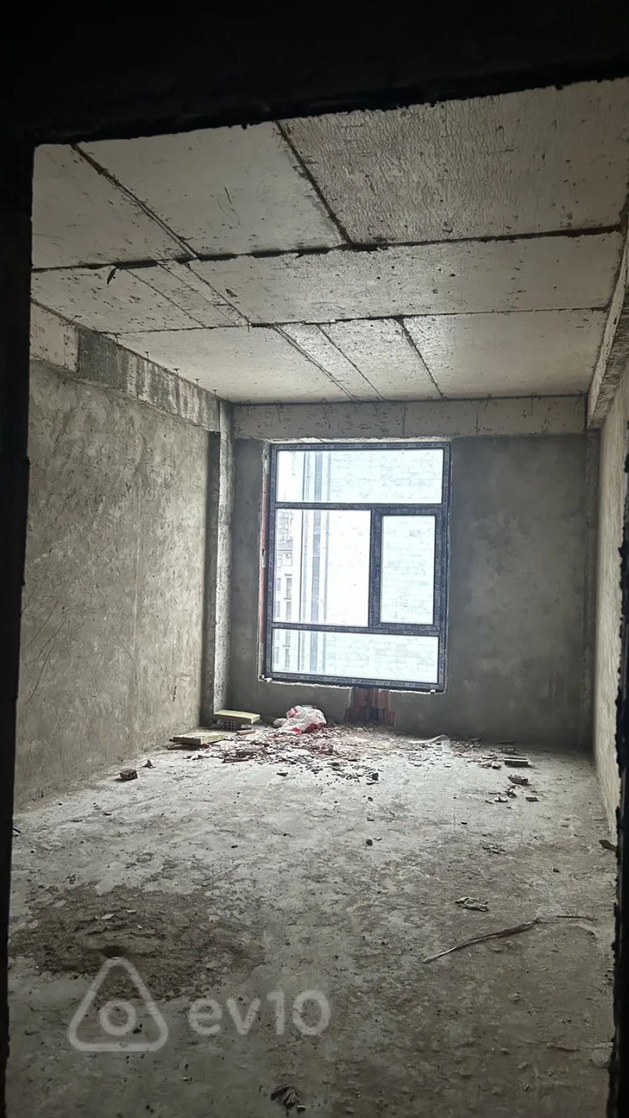 Satılır 2 otaqlı yeni tikili 83 m²