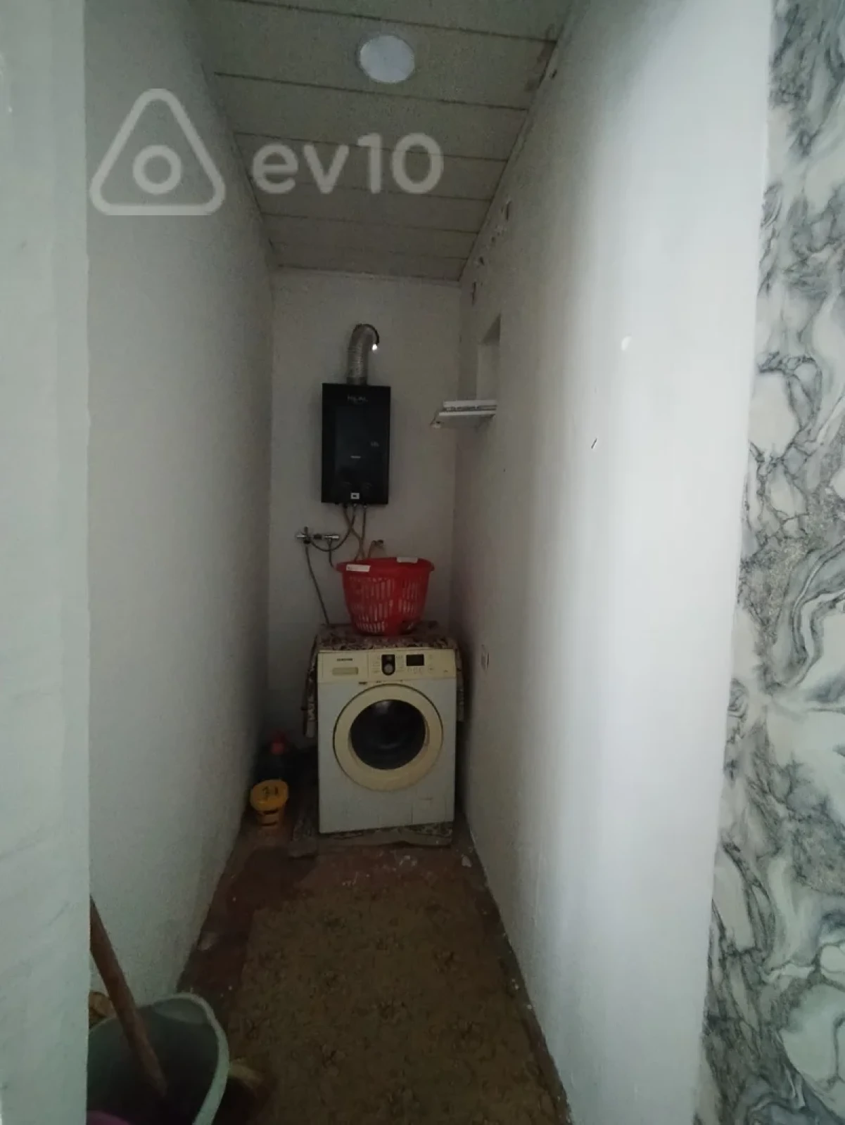 Satılır 4 otaqlı həyət evi 160 m²
