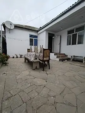 Satılır 4 otaqlı həyət evi 160 m²