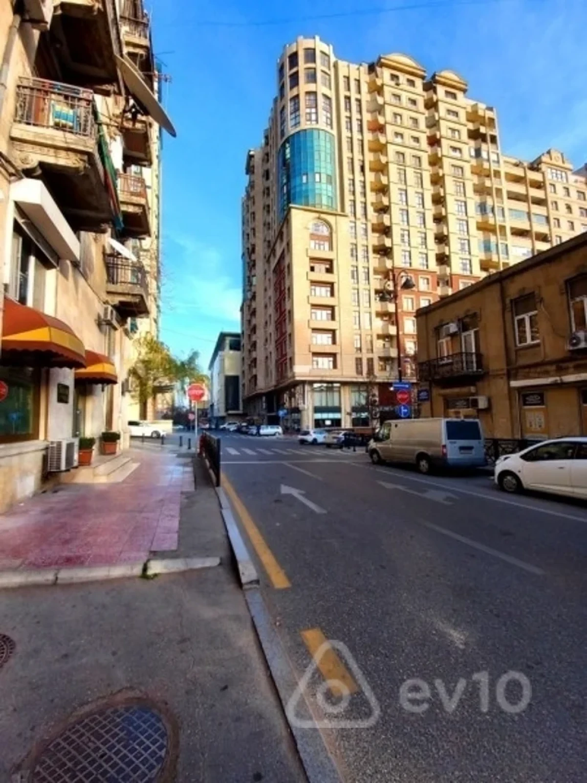 Kirayə verilir 3 otaqlı yeni tikili 120 m²