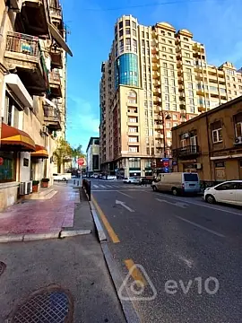 Kirayə verilir 3 otaqlı yeni tikili 120 m²