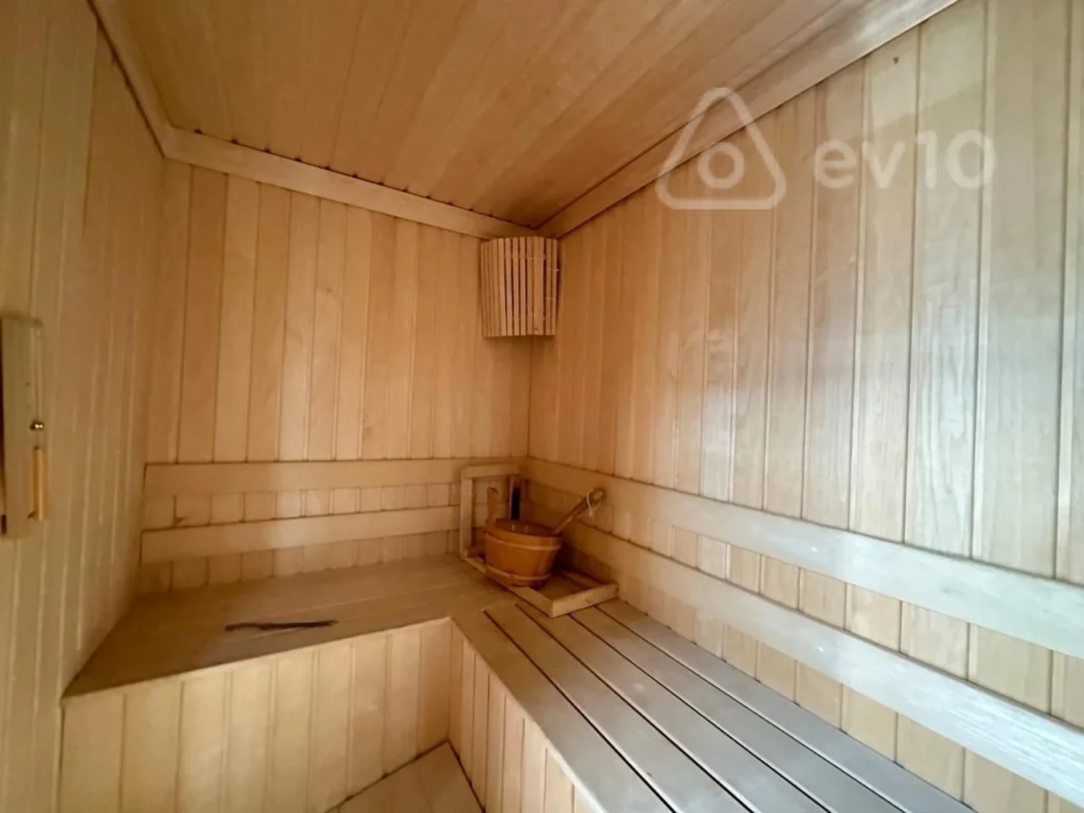 Kirayə verilir 6 otaqlı həyət evi 350 m²