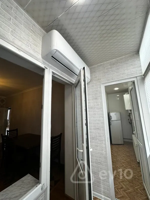 Kirayə verilir 2 otaqlı köhnə tikili 65 m²