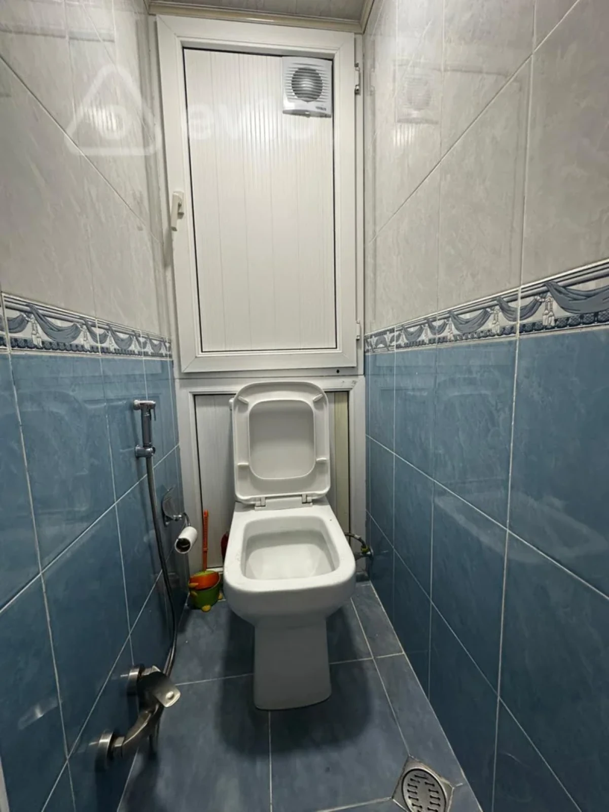 Kirayə verilir 2 otaqlı köhnə tikili 65 m²