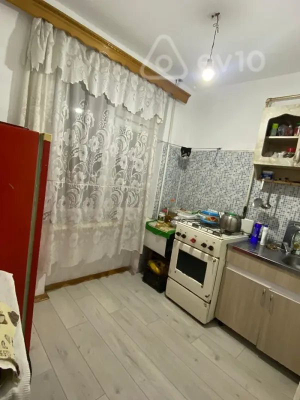 Kirayə verilir 1 otaqlı köhnə tikili 35 m²