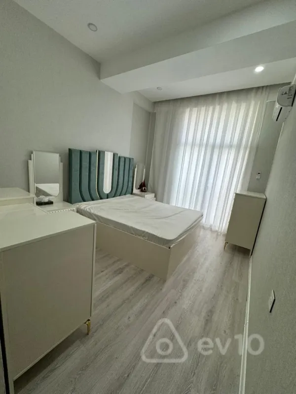 Kirayə verilir 2 otaqlı yeni tikili 67 m²