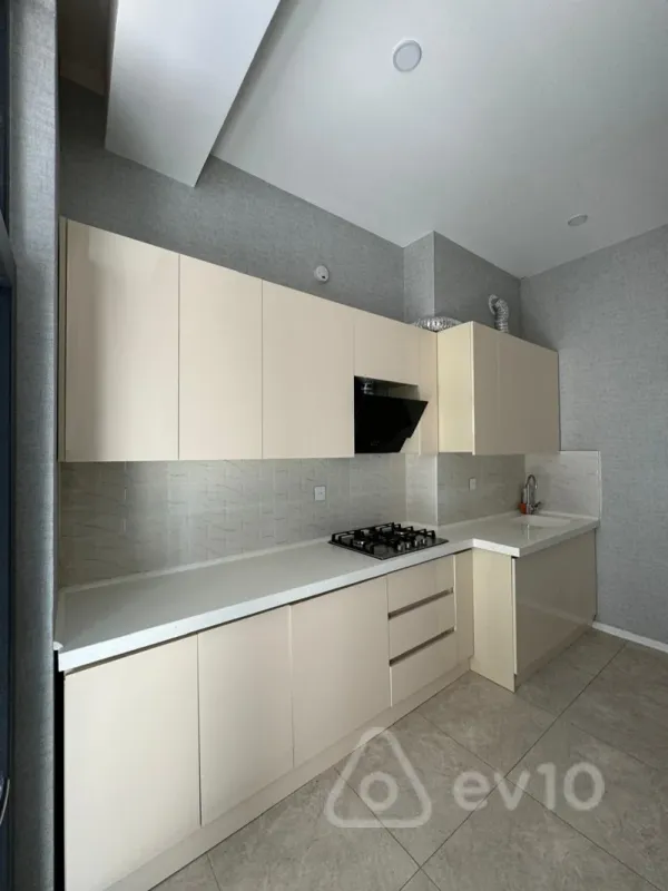 Kirayə verilir 2 otaqlı yeni tikili 67 m²