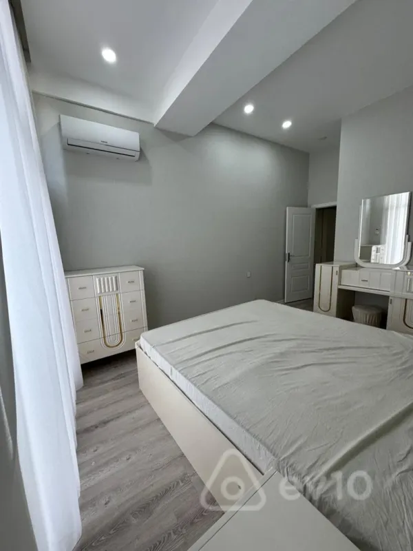 Kirayə verilir 2 otaqlı yeni tikili 67 m²