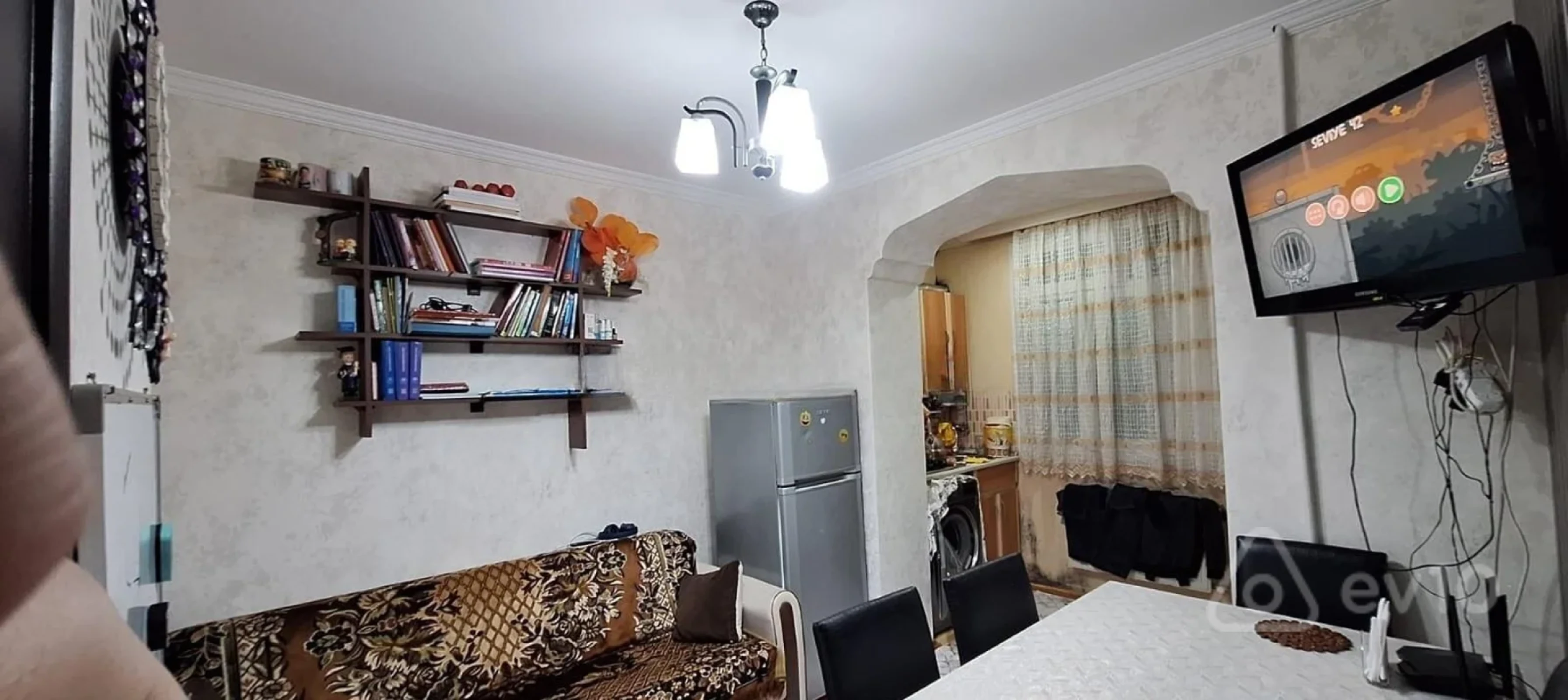 Satılır 2 otaqlı köhnə tikili 40 m²
