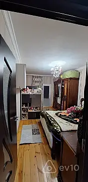 Satılır 2 otaqlı köhnə tikili 40 m²