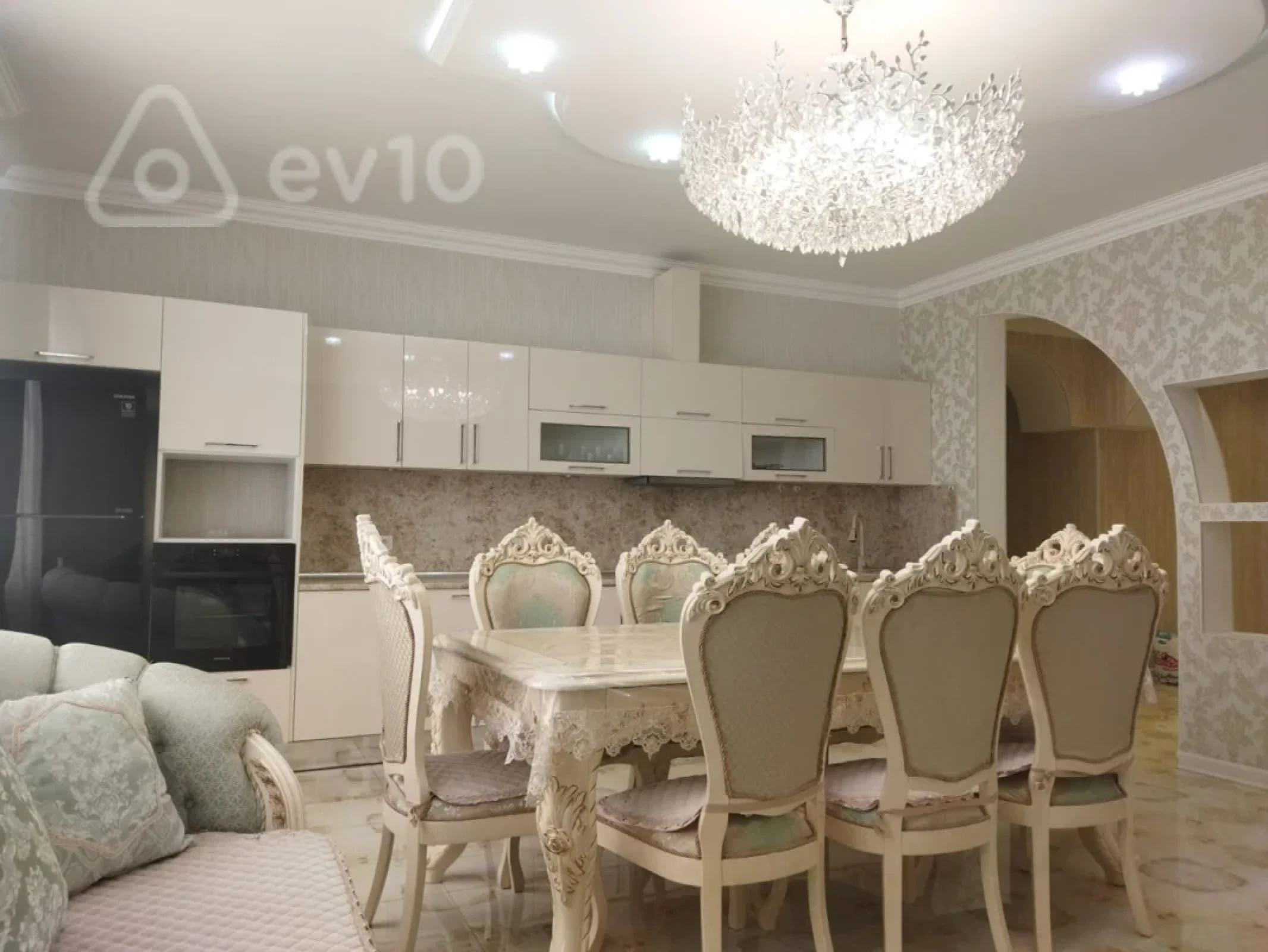 Kirayə verilir 3 otaqlı yeni tikili 90110 m²
