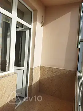 Kirayə verilir 3 otaqlı yeni tikili 90110 m²