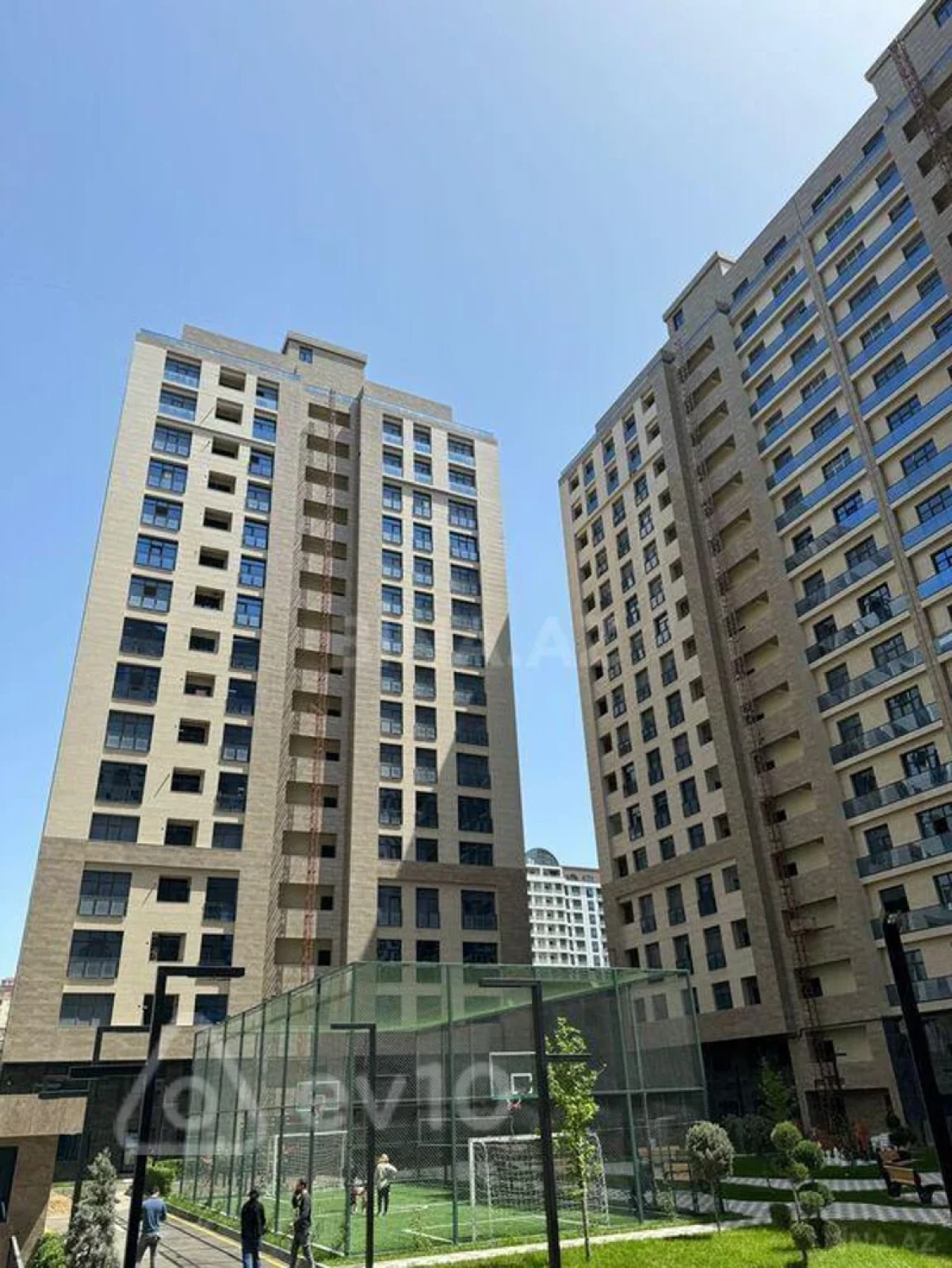 Satılır 4 otaqlı yeni tikili 150 m²