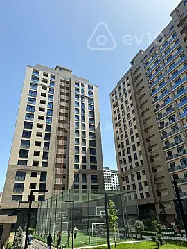 Satılır 4 otaqlı yeni tikili 150 m²