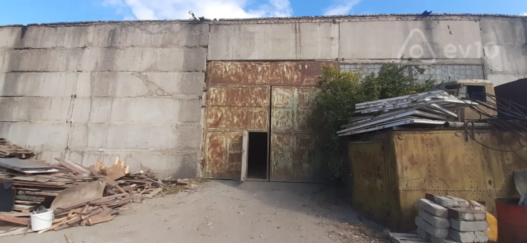 Kirayə verilir mənzil 760 m²