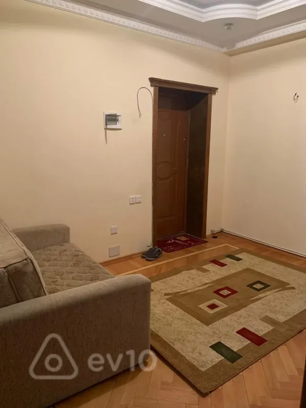 Kirayə verilir 2 otaqlı yeni tikili 87 m²