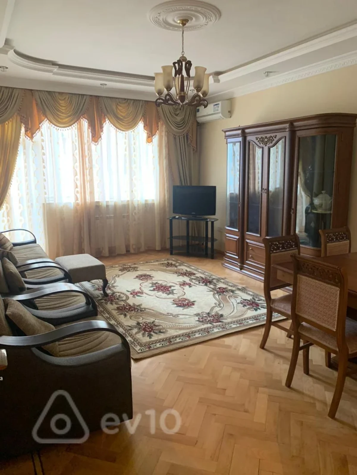 Kirayə verilir 2 otaqlı yeni tikili 87 m²