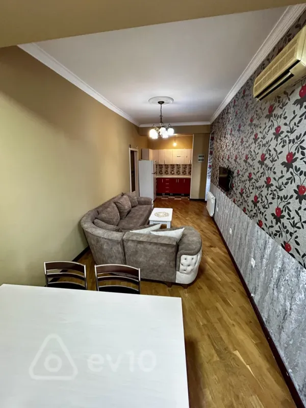 Kirayə verilir 2 otaqlı yeni tikili 60 m²