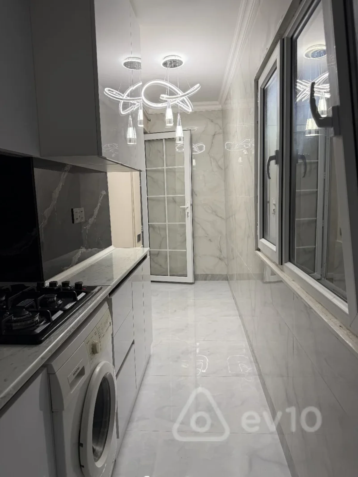 Satılır 3 otaqlı yeni tikili 60 m²