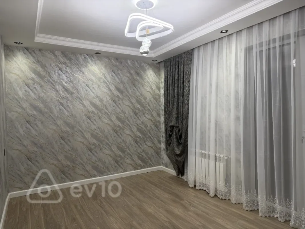 Satılır 3 otaqlı yeni tikili 60 m²