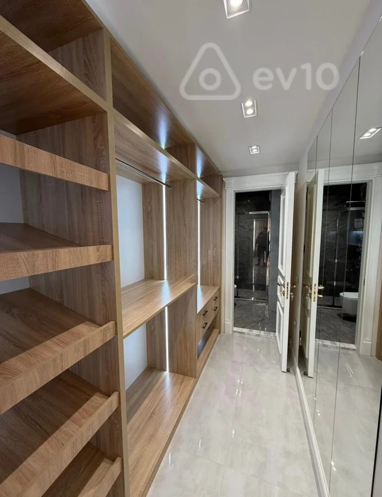 Satılır 4 otaqlı yeni tikili 179 m²