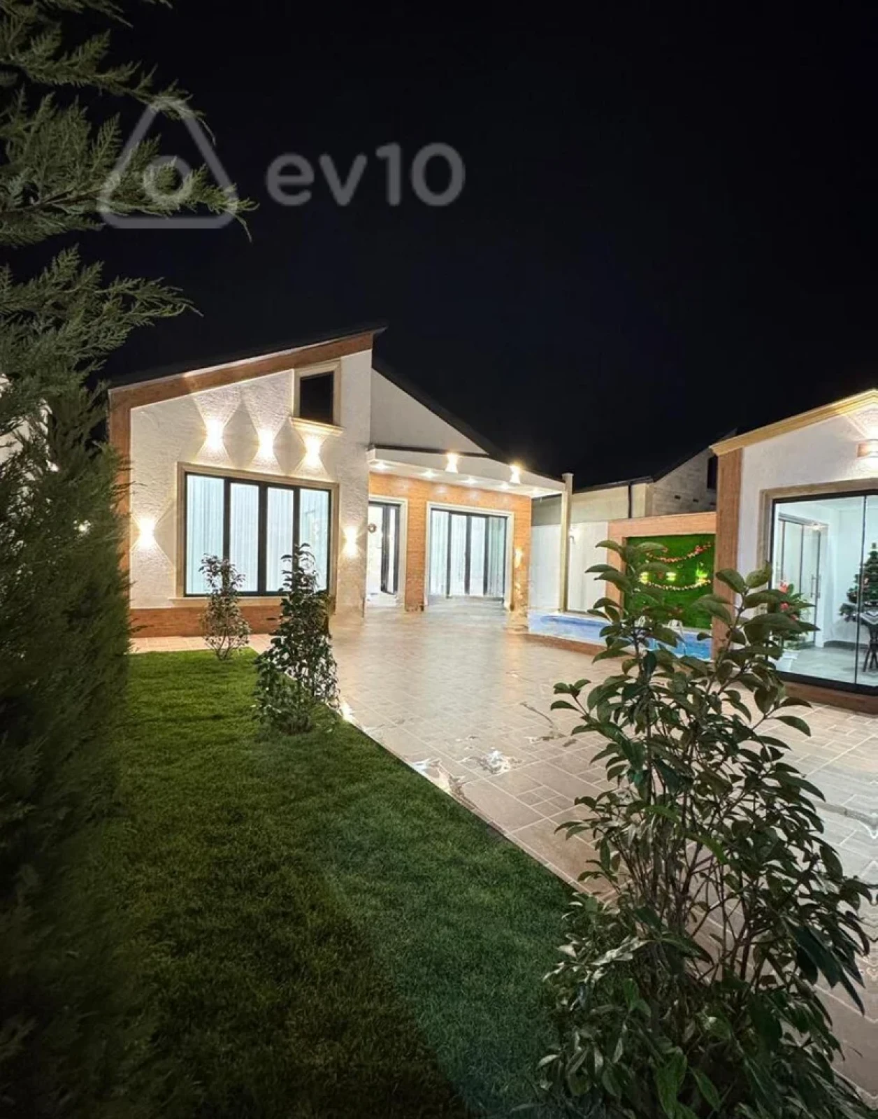 Satılır 4 otaqlı həyət evi 130 m²