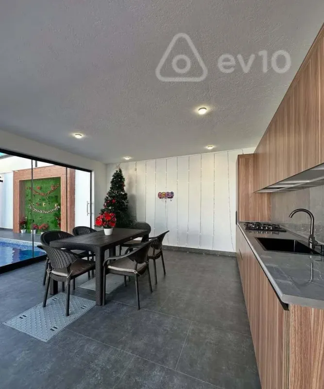 Satılır 4 otaqlı həyət evi 130 m²