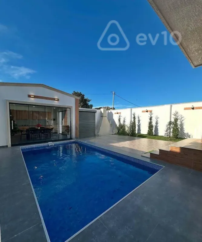 Satılır 4 otaqlı həyət evi 130 m²