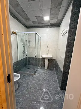 Kirayə verilir 2 otaqlı yeni tikili 75 m²