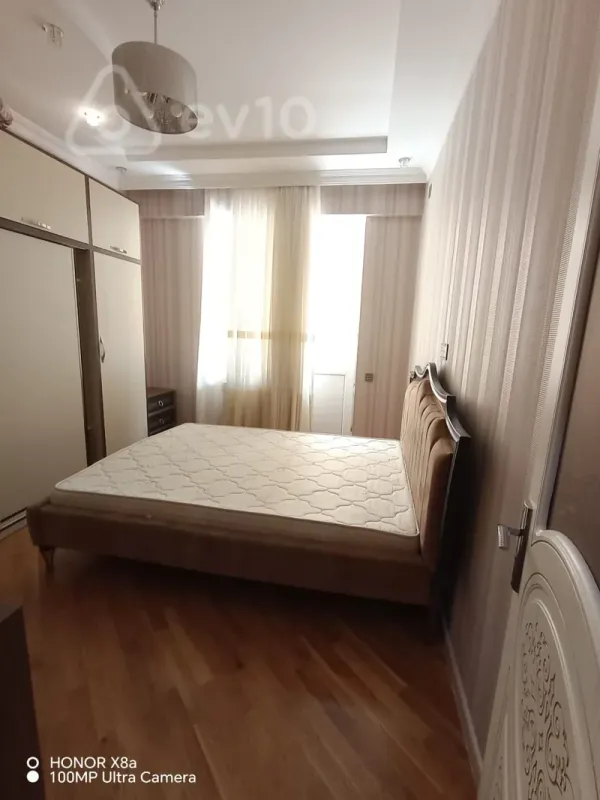 Kirayə verilir 2 otaqlı yeni tikili 65 m²