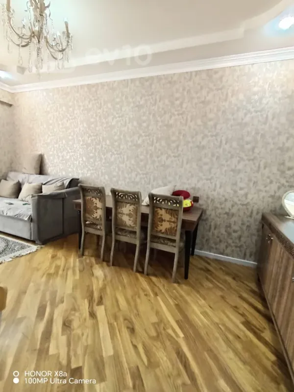 Kirayə verilir 2 otaqlı yeni tikili 65 m²